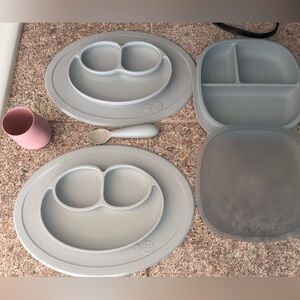 2 EZPZ plates,spoon and cup. NUKplate with lid.